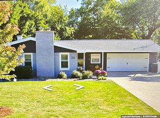 701 80th St, Downers Grove, IL 60516