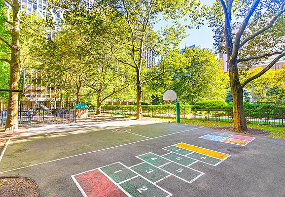 Sold by Keller Williams NYC | media 19