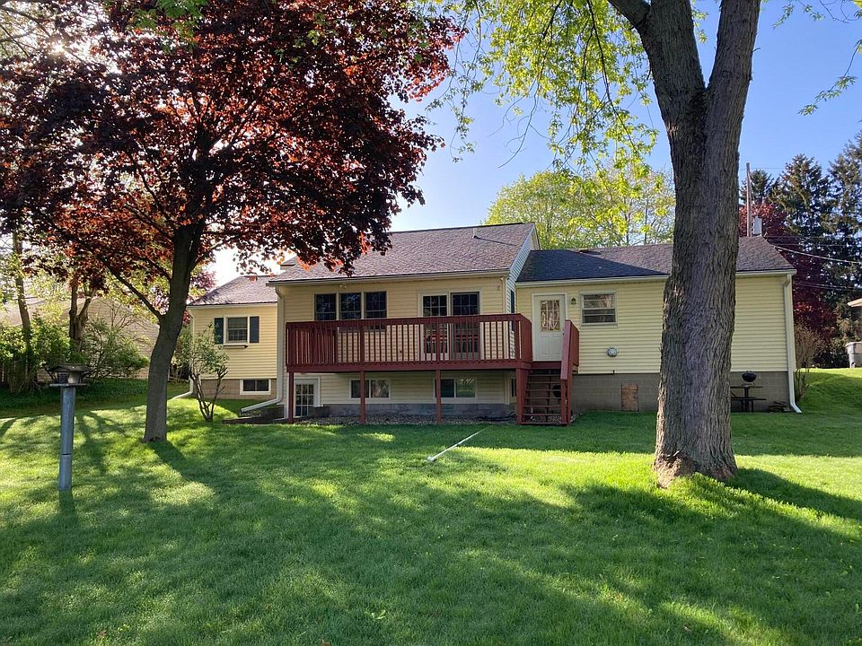 2nd image of 331 Gingham Ave