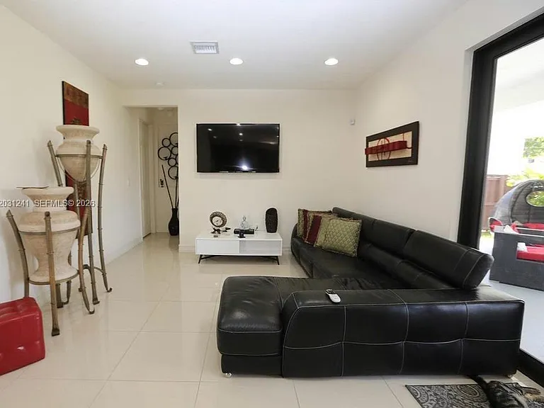 14440 SW 31st St — Photo 20
