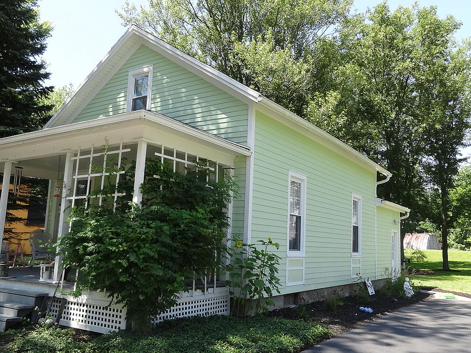 1st image of 34 Howard Ave