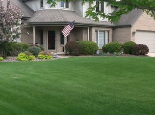 1213 Symphony Blvd, Neenah, WI 54956