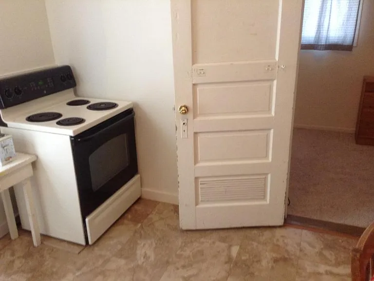 904 Vine St — Photo 10