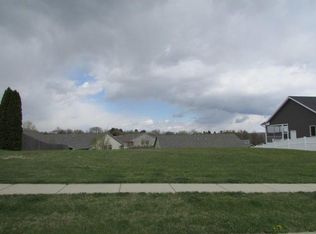 217 Wollet Dr, Fort Atkinson, WI 53538