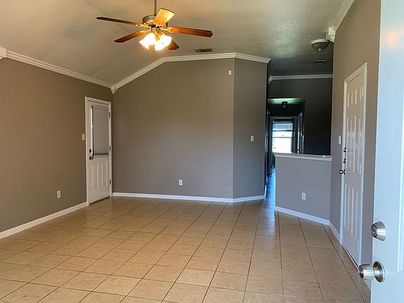 2nd image of 4100 Elms Run Cir APT A