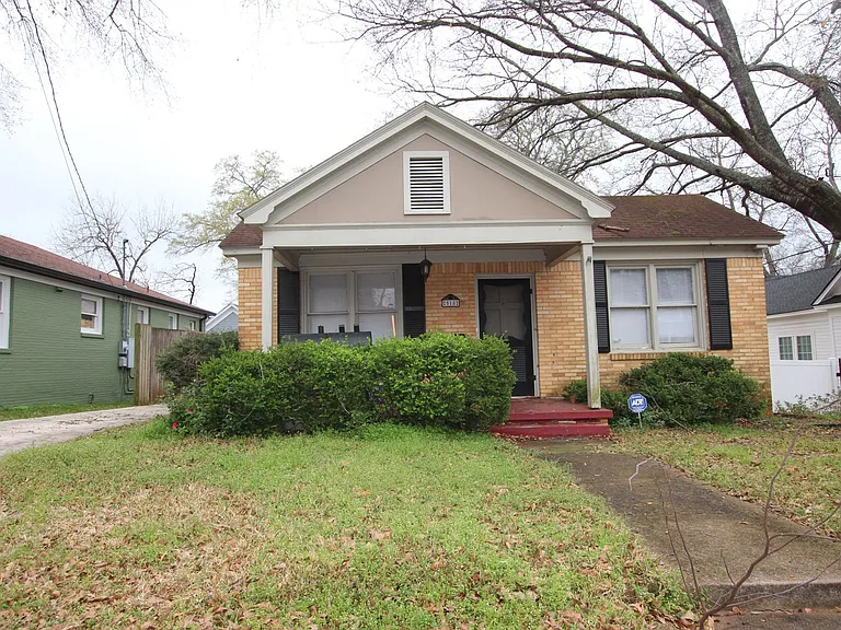 518 W Rusk St — Photo 1