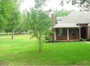 7603 Meadow Dr, Florence, AL 35634
