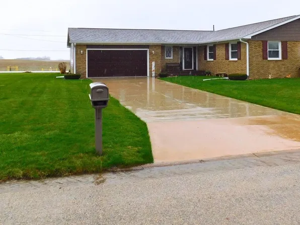 100 N 1st Ave, Colona, IL 61241
