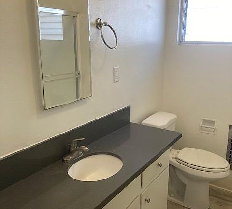 3rd image of 900 N Orange Grove Ave APT 19