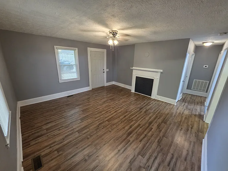 500 Blair St — Photo 9