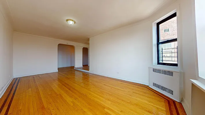 Rented by Bond New York | media 5