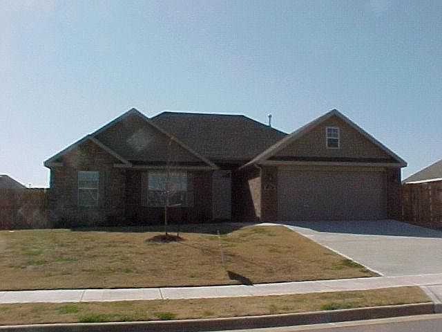 1st image of 2301 SW Huntwick Ave