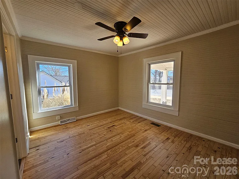 208 W Main St — Photo 10
