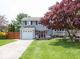 522 Mackey Ave, Belford, NJ 07718