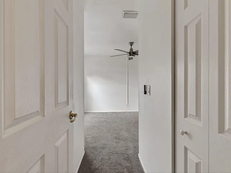 3502 Gardens East Dr #B — Photo 50