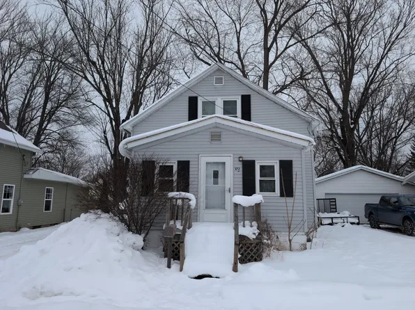 172 Loomis St NW, Sparta, MI 49345