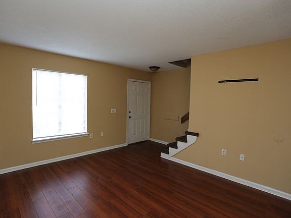 2nd image of 251 Knight Dr APT 19