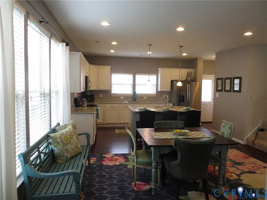 3 bed, 2.5 bath, 1714 sqft, $2,500 — Photo 4