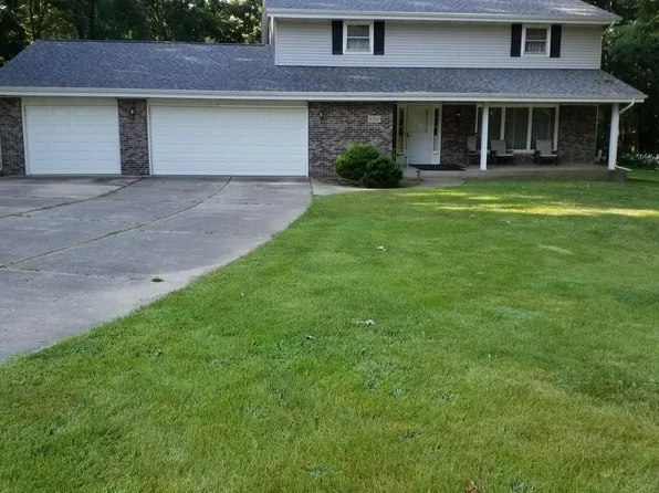 5391 Yellowstone Dr, Rockford, IL 61109