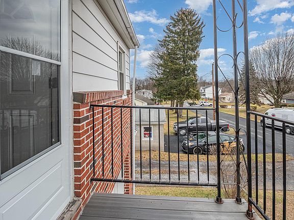 Apartment Entrance - 2nd Floor