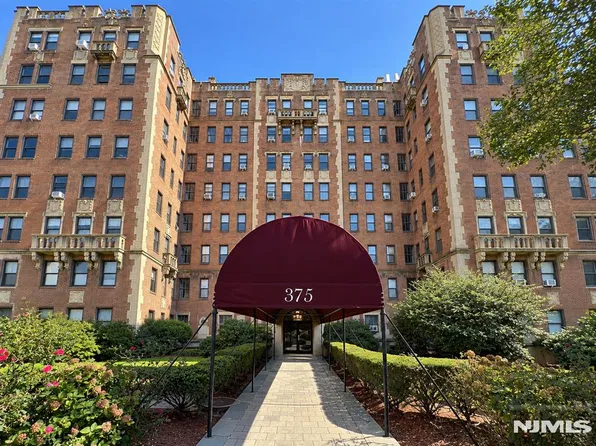 363-377 Mount Prospect #2AW, Newark, NJ 07104