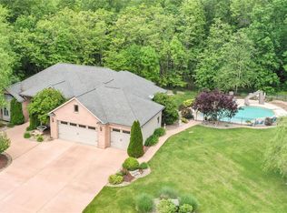 7310 Timbercrest Dr, Godfrey, IL 62035