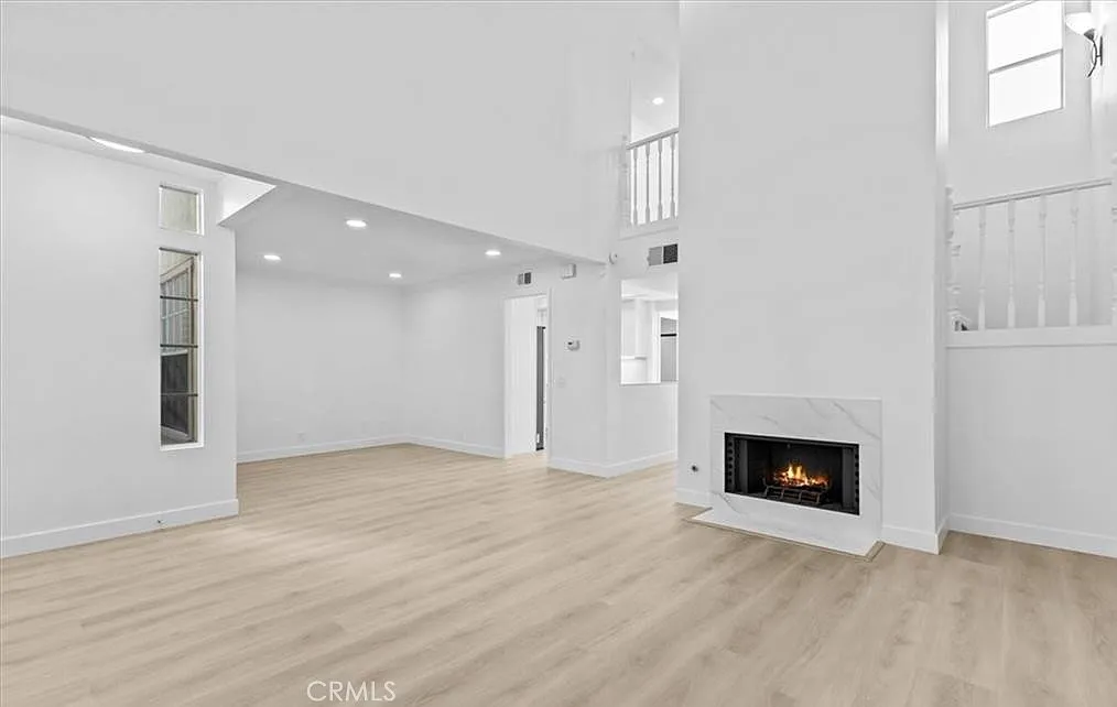 3 bed, 1447 sqft, $5,200 — Photo 1