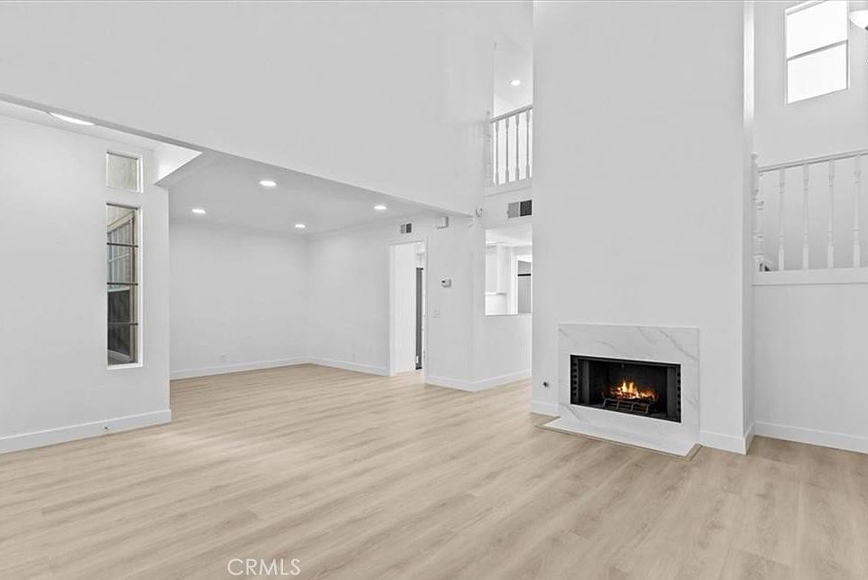 1st image of 16 Georgetown #8