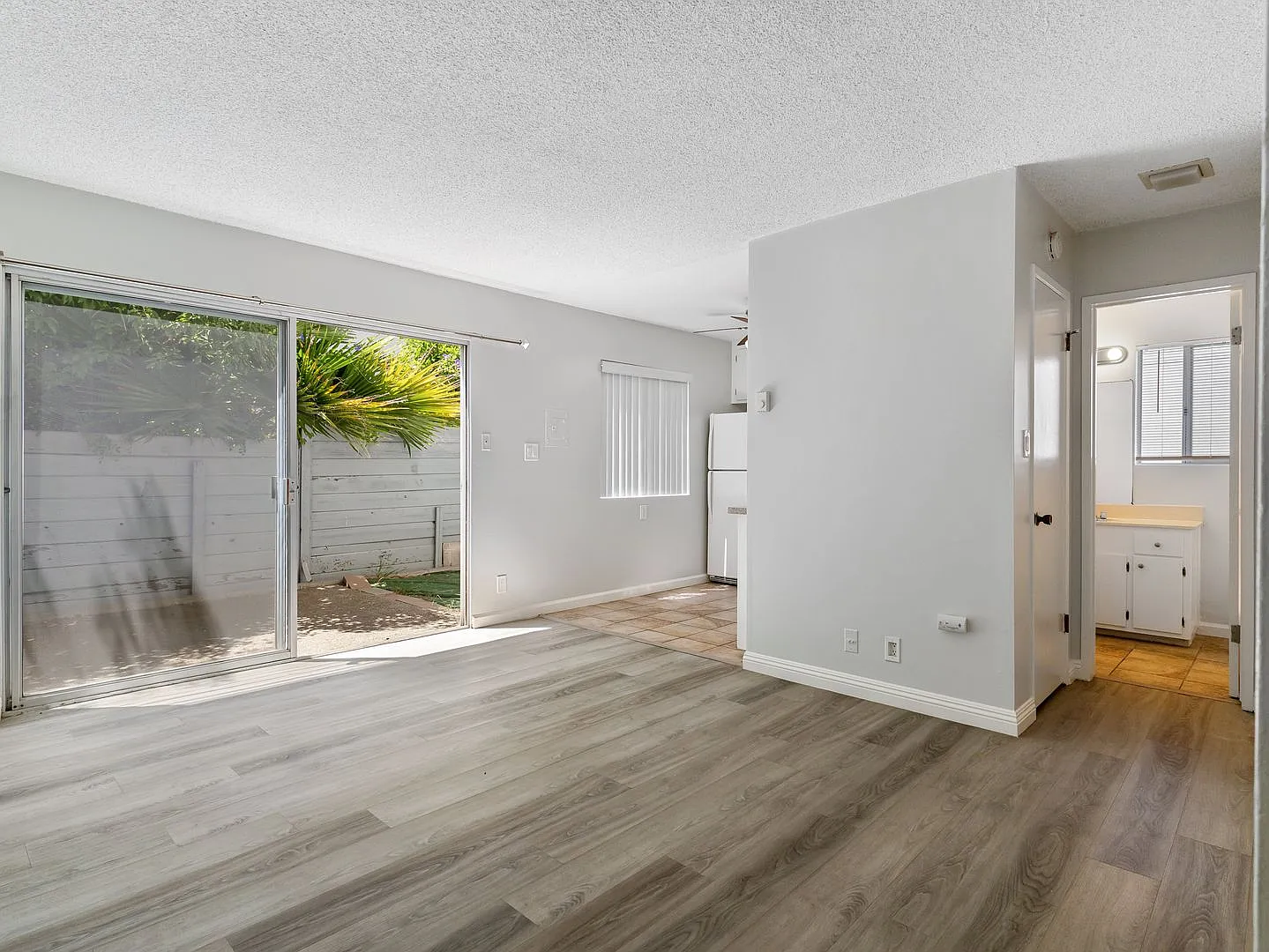 425-441 Gaviota Ave. — Photo 3