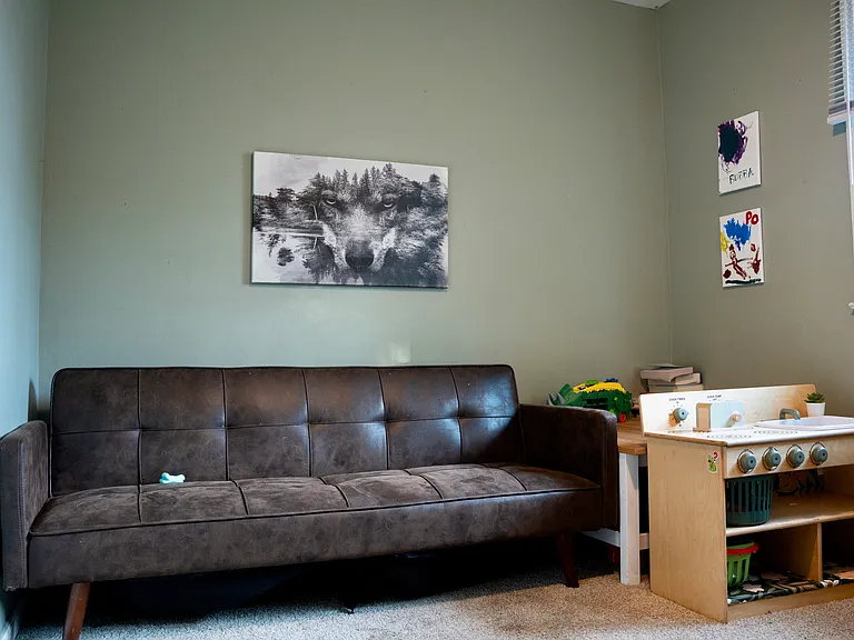 1613 Loren Cres — Photo 13