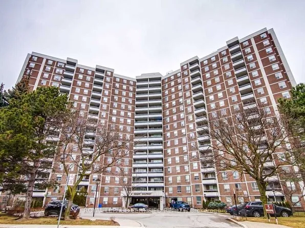 5 Shady Golfway, Toronto, ON