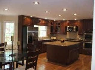 9020 River Run NE, Atlanta, GA 30350