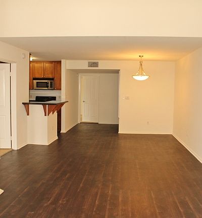 5th image of 1810 Malcolm Ave APT 303