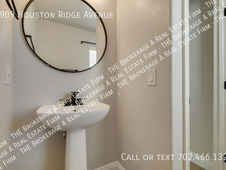 8909 Houston Ridge Ave — Photo 26