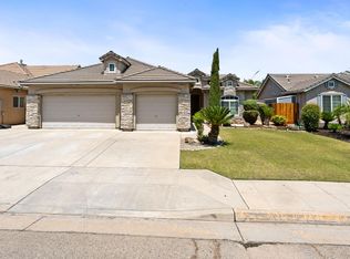 10643 N Tea Party Ln, Fresno, CA 93730