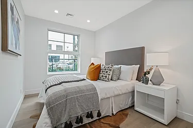 Sold by Avenue Sotheby's International Realty