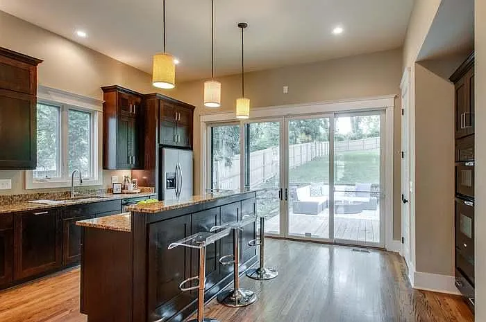 829 Acklen Ave — Photo 7