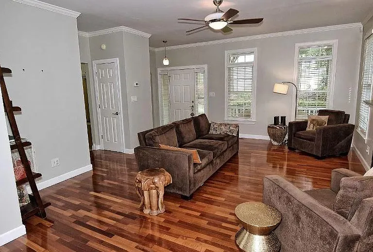 305 Caraway Ln — Photo 8