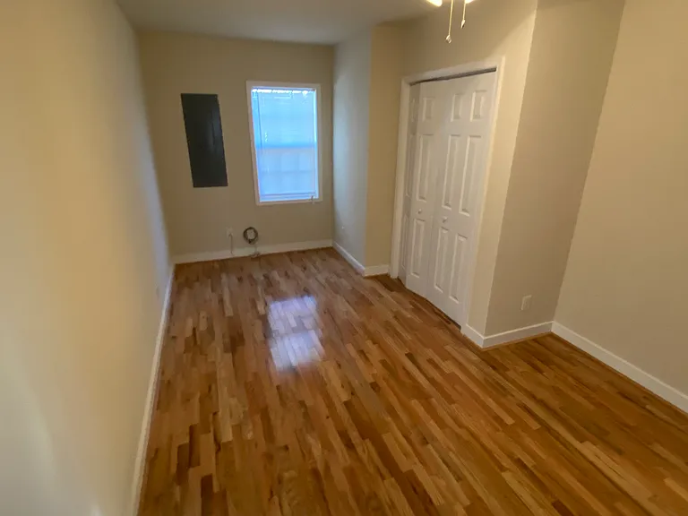 3200 Rosewood Ave — Photo 9