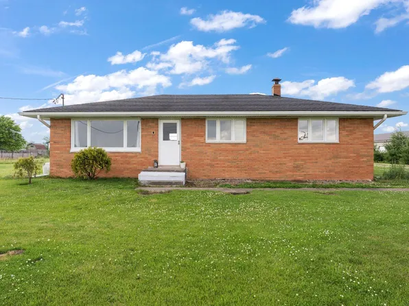 13427 Iowa St, Crown Point, IN 46307