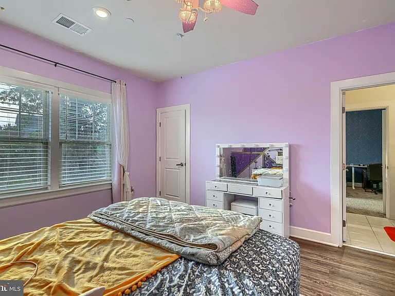 7142 Starmount Way — Photo 43