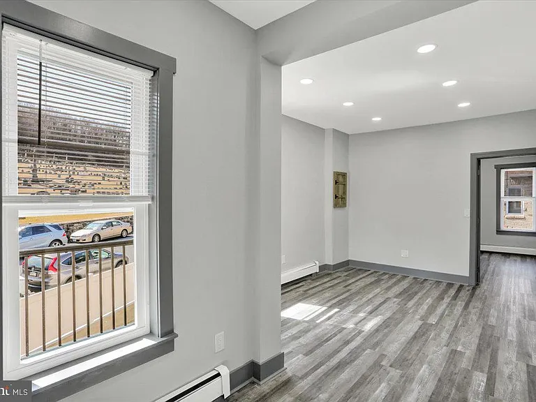 553 Wunder St #2 — Photo 7