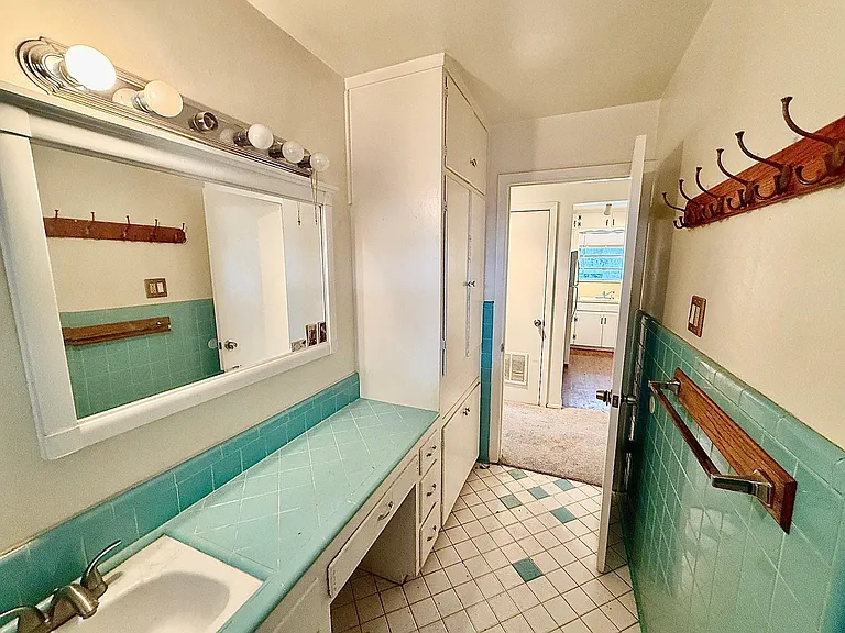 2411 S 5th St #6 — Photo 9