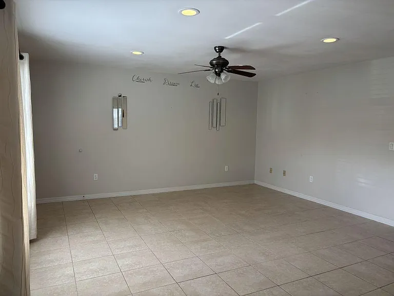 2800 Indian River Blvd #1 — Photo 4