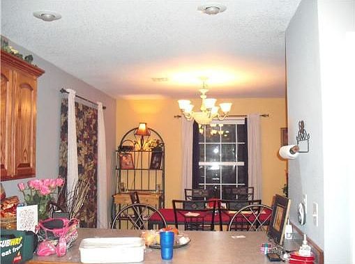 5th image of 2509 S Washington St