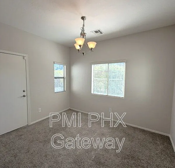 453 N Citrus Ln — Photo 8