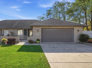 239 Laura Ln, Hobart, IN 46342