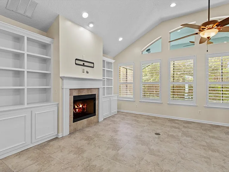 1201 E Redrock Ridge Ave — Photo 33