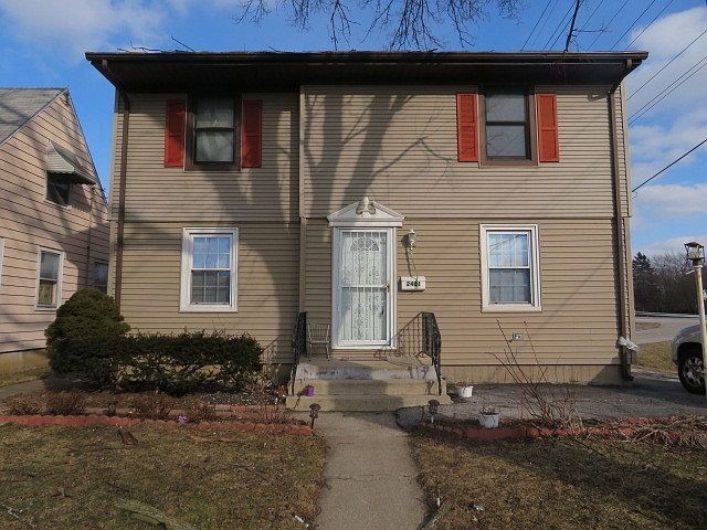 1st image of 2401 Silver Creek Dr