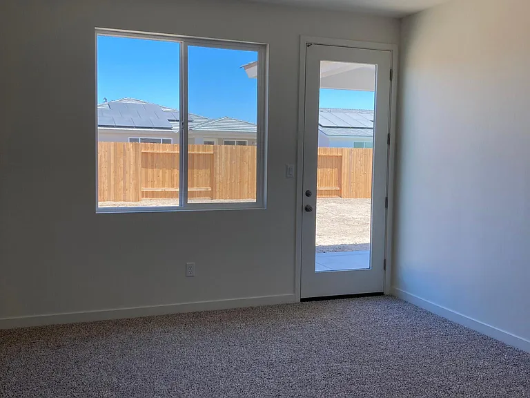 15016 Winslow Way — Photo 15